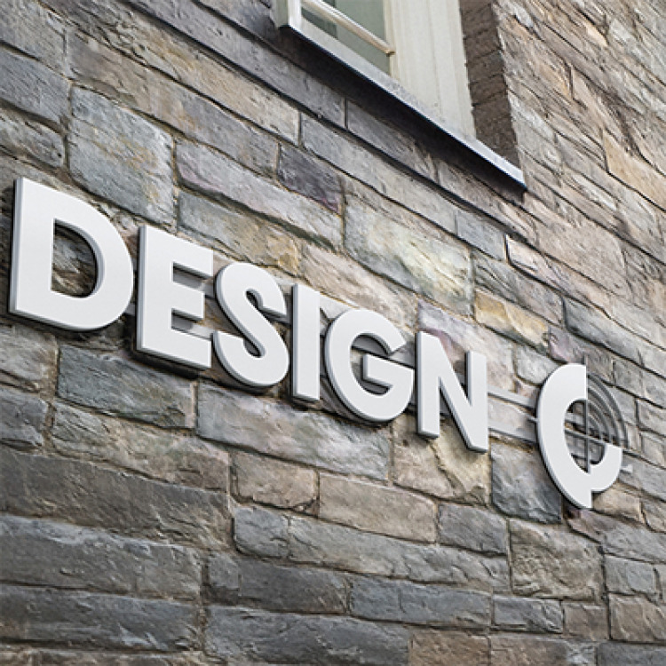 ENSEIGNE 3D SUR RAIL